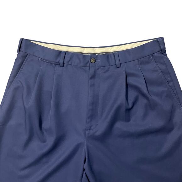 PGA Tour Men’s Athletic Shorts Navy Pleated Front Golf Size 38 - Picture 8 of 12